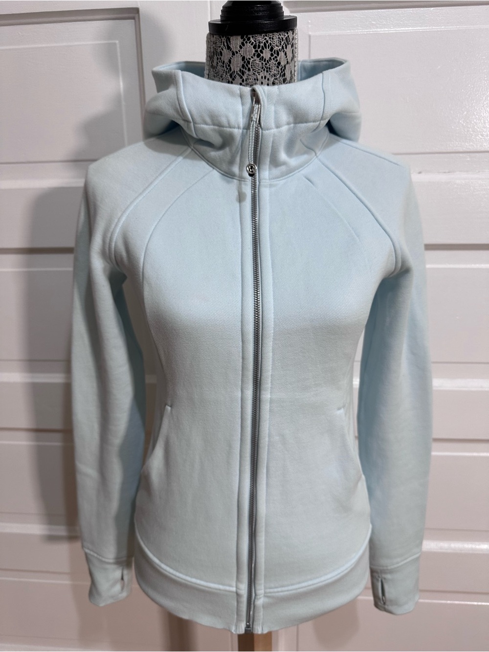 Lululemon Scuba Full-Zip Light Cotton Fleece Hoodie Size 4 Sheer Blue $138